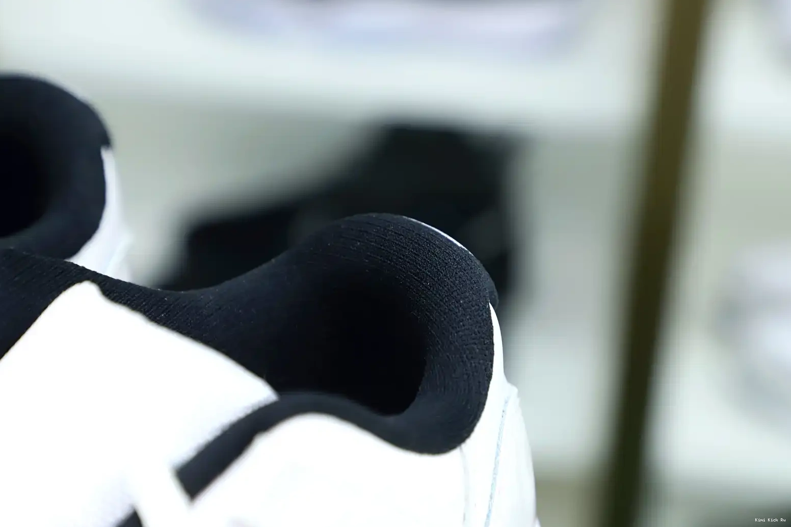 AIR LEGEND BLUE LOW RETRO 11 JORDAN Kimikick 0704